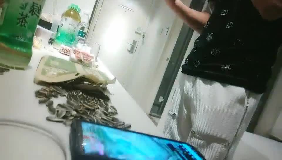 2048.cc@[原y版b]_017_干g净j利l落l_啪p啪p第d一y场c_20211031