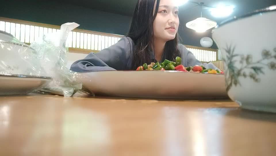 2048.cc@[原y版b]_010_嘎g子z哥g探t索s发f现x_啪p啪p_20210916