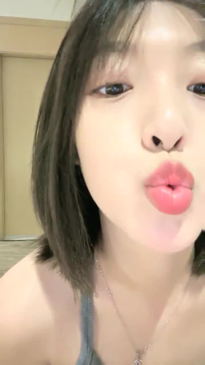 极度反差~揉逼自慰~超漂亮【04年艺校学妹】超大合集 【190V】 (190)