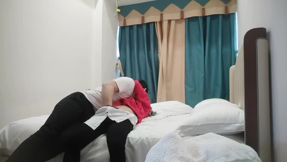 2048.cc@[原y版b]_004_爱a情q故g事s_啪p啪p第d二e场c_20220127