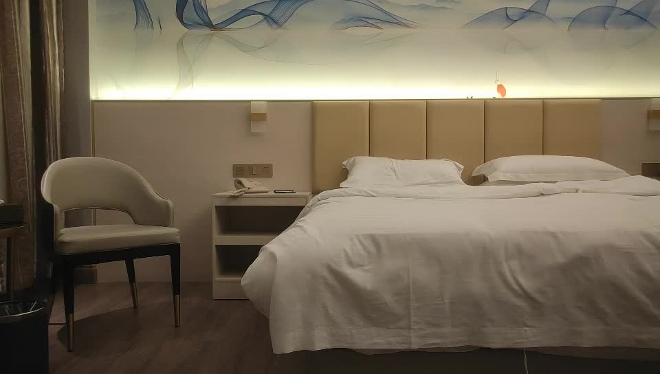 2048.cc@[原版]_041_小马寻花_啪啪双飞_20210717