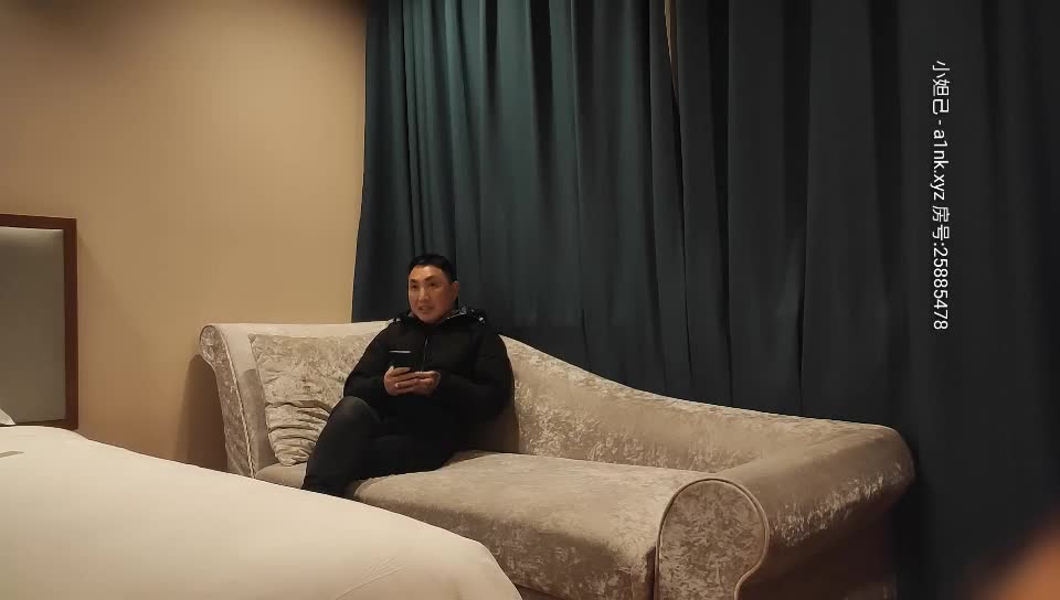 2048.cc@[原版]_045_伟哥寻花_20210304