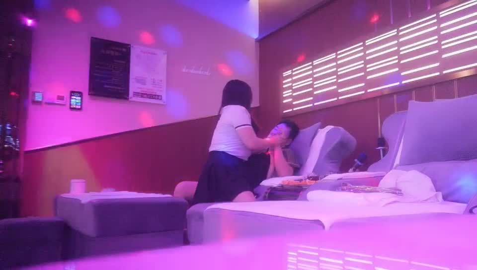 2048.cc@[原y版b]_062_汕s头t豪h华h会h所s摸m摸m唱c_20220124