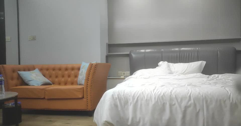 2048.cc@[原y版b]_080_我w有y一y台t拖t拉l机j_啪p啪p第d一y场c_20220318