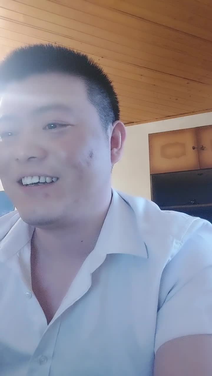 2048.cc@[原y版b]_081_乌w克k兰l月y公g子z_探t花h啪p啪p_20220331