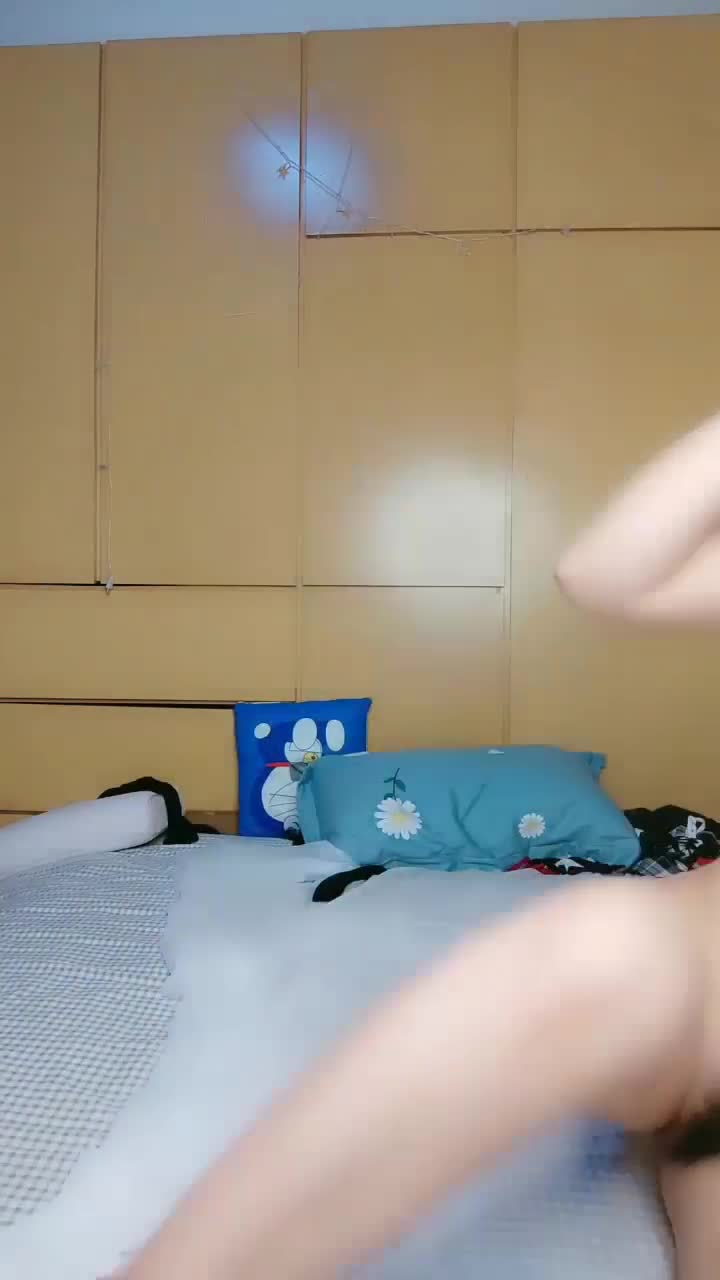 大奶颜值美女【小车模】【63V】 (48)