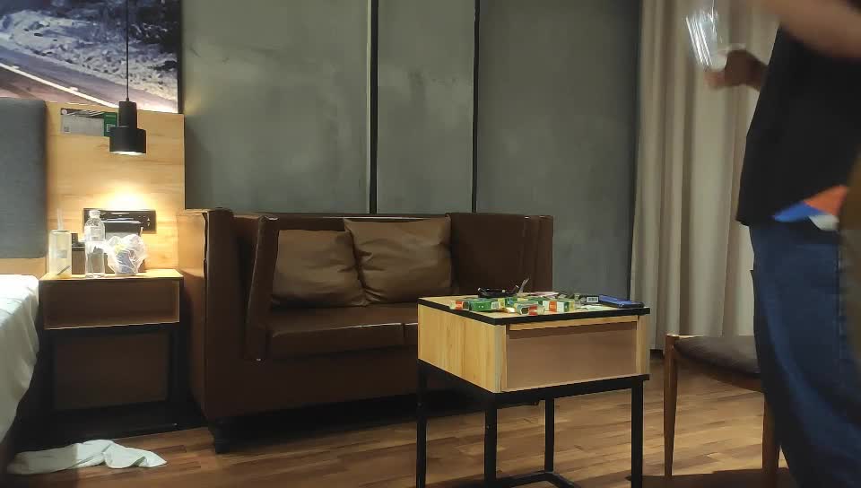 2048.cc@[原y版b]_044_加j钱q哥g加j钱q哥g_啪p啪p第d二e场c_20211014