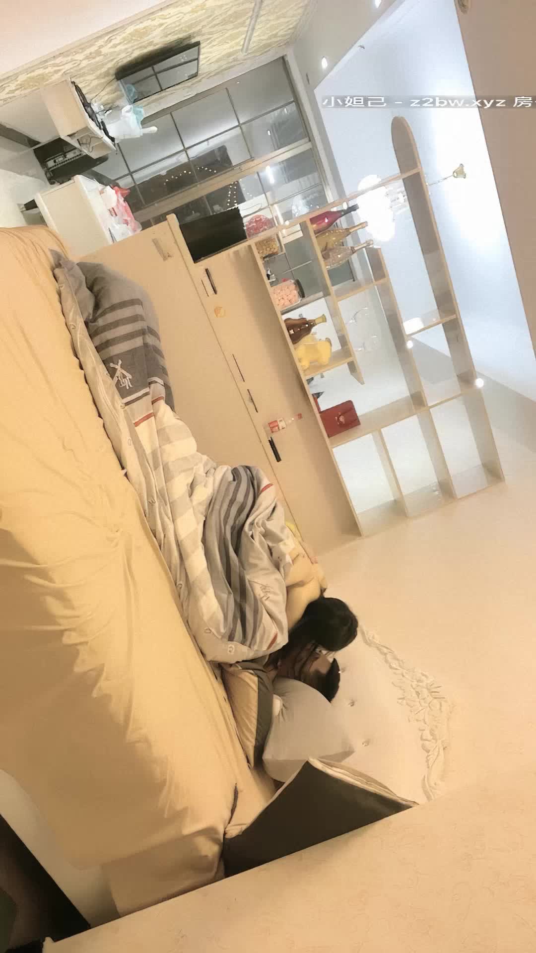 泡良大佬经典大作，【白嫖探花】，密码房，00后小姐姐，肤白貌美，做爱投入，一顿操作被干成大字型瘫倒在床，超清1080p修复版