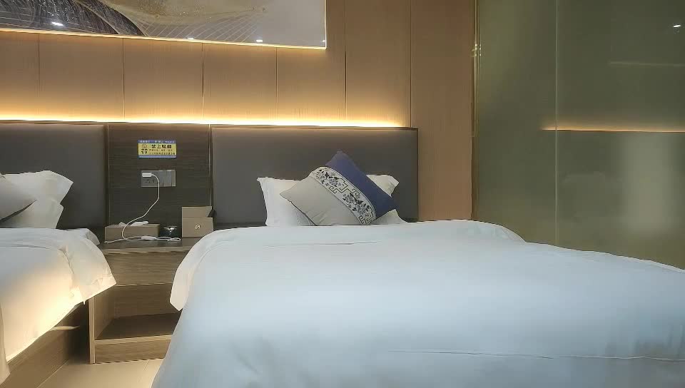 2048.cc@[原y版b]_043_小x马m寻x花h_啪p啪p_20210926