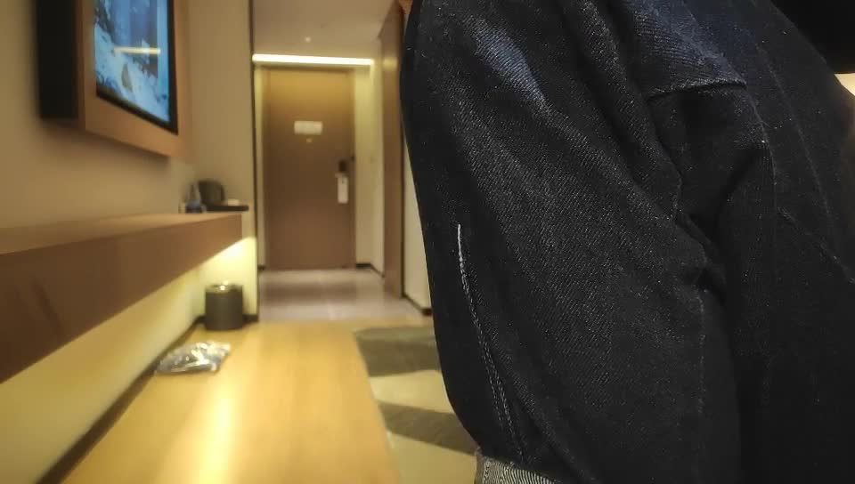 2048.cc@[原y版b]_030_加j钱q哥g加j钱q哥g_啪p啪p第d一y场c_20211028