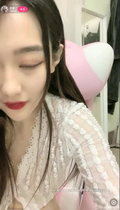 极品丝袜少妇【丝袜妖姬呐 】颜值身材都一流~丝袜控~大黑牛跳蛋自慰粉穴【63V】 (60)