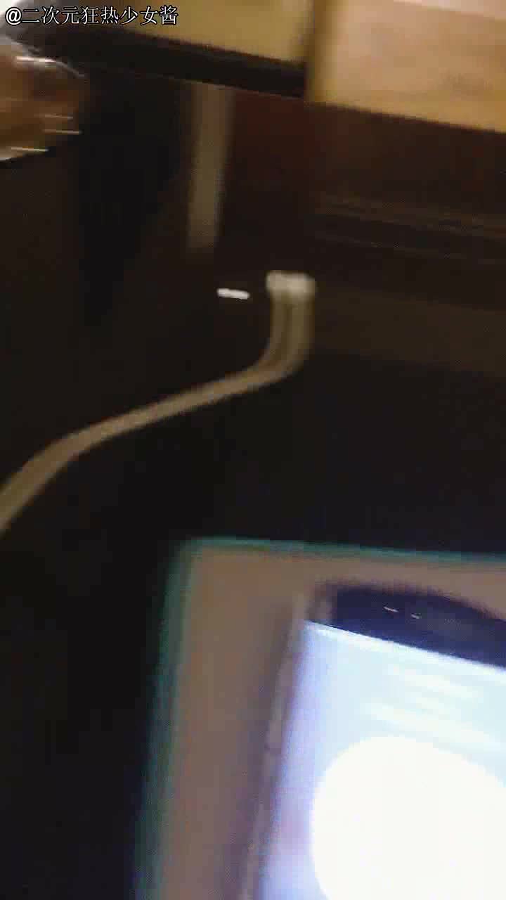 G奶在大学宿舍揉奶自慰【二次元狂热少女】 漂亮美乳爆奶 粉嫩美鲍 巨乳诱惑【57v】 (54)