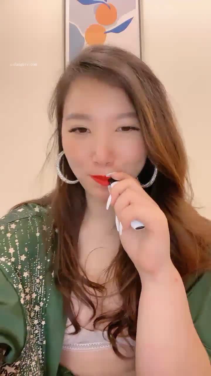 极品翘臀~【欧美鹿鹿】狂轰滥炸骑乘位猛坐，爽翻白浆四溅 附微信福利视频【100v】 (103)