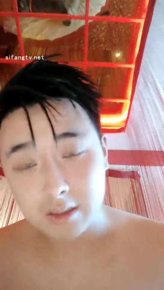 美乳丰臀极品骚女『西施姐姐』情趣酒店约粉丝找上门啪啪 闺蜜男友啪啪玩3P轮操【50v】 (1)