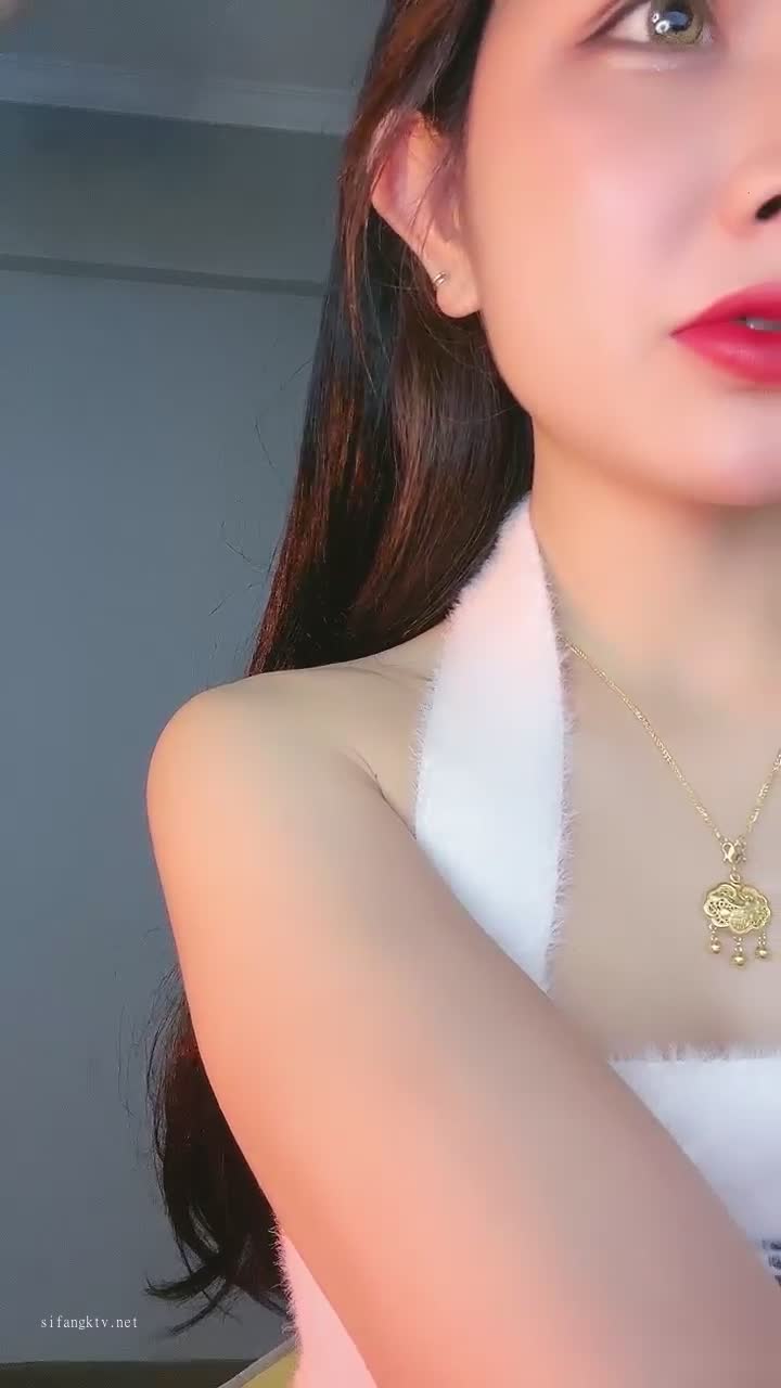 虎牙星秀大主播~火爆人气女神【人间尤辘】网红脸女神~道具自慰~致命的快感~骚水喷发【104V】 (2)