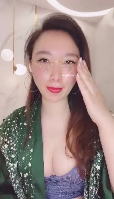 极品翘臀~【欧美鹿鹿】狂轰滥炸骑乘位猛坐，爽翻白浆四溅 附微信福利视频【100v】 (139)