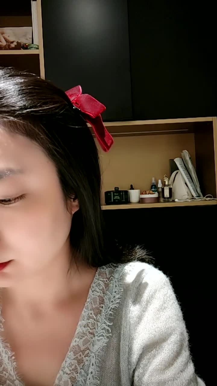 【是你的小丸子呀】母狗御姐~!喝醉直播~道具自慰~喷尿~骚【62V】 (31)