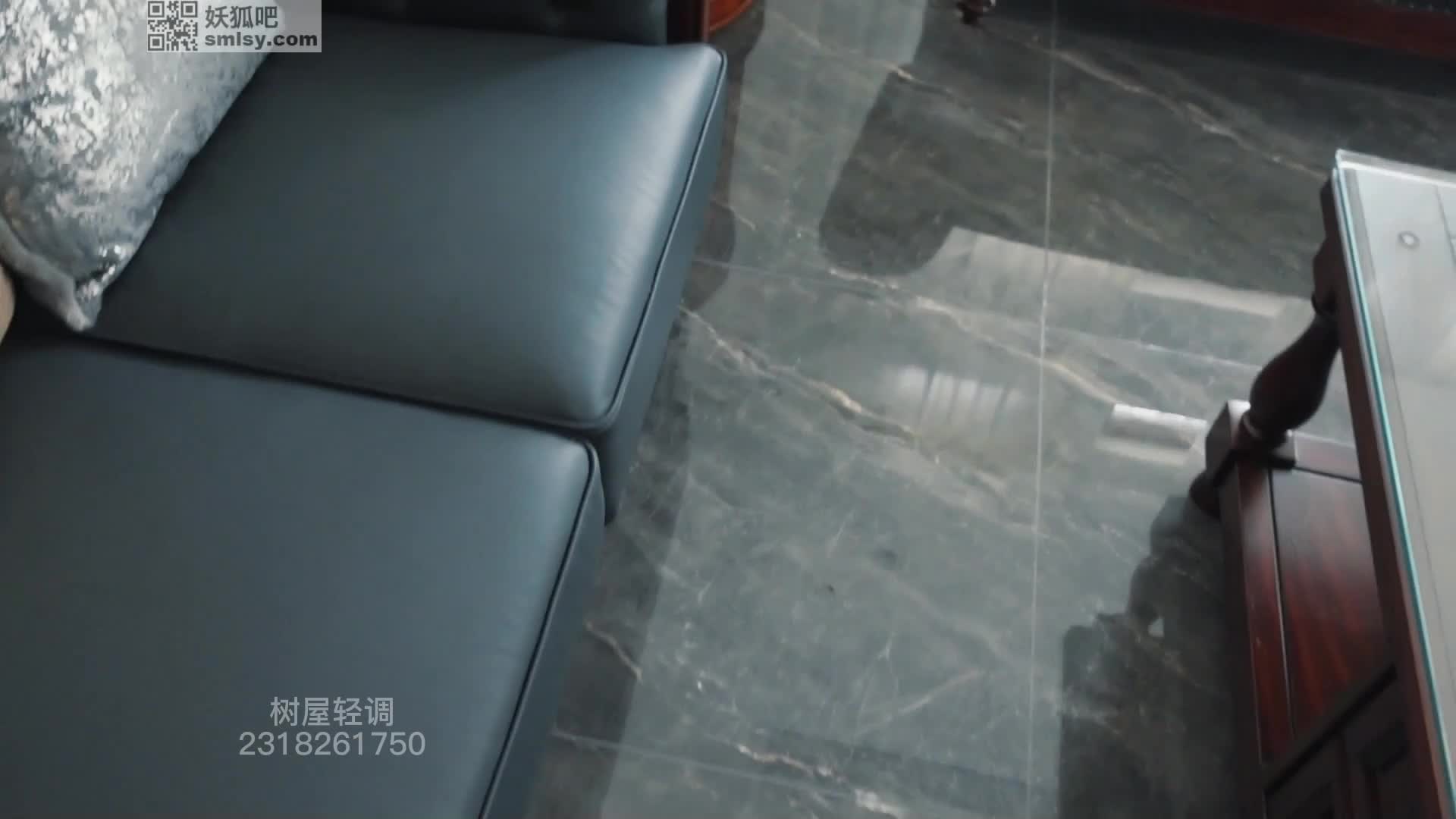 【树屋轻调】富人区的遭遇心机婊外围女灵灵借故把快递放在邻居男人家门口，然后趁机勾引男人，男人以为是艳遇没想到灵灵狮子大开口要钱，男人越想越气又邀请灵灵过来，迷晕后绑在...