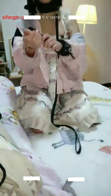 萝莉嫩妹野外 公共场所露出啪啪【萝莉户外深喉】酒店群交乱操 肛塞骑乘顶操小嫩穴漂亮粉穴逼【89v】 (33)