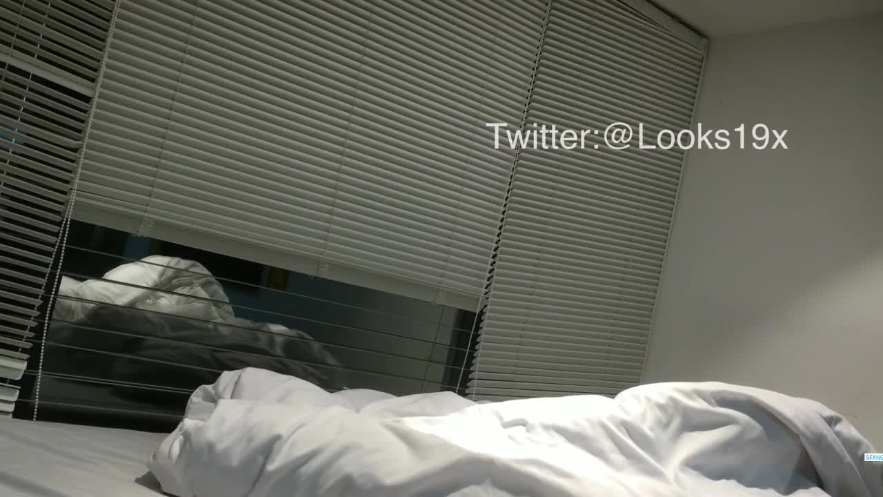 推特【UUS1980 looks哥】约炮少女少妇作品大合集【76v】 (9)