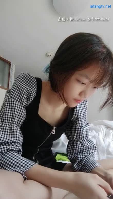 美乳学妹极品身材 粉穴抠逼自慰【萝卜果果】【100v】 (19)