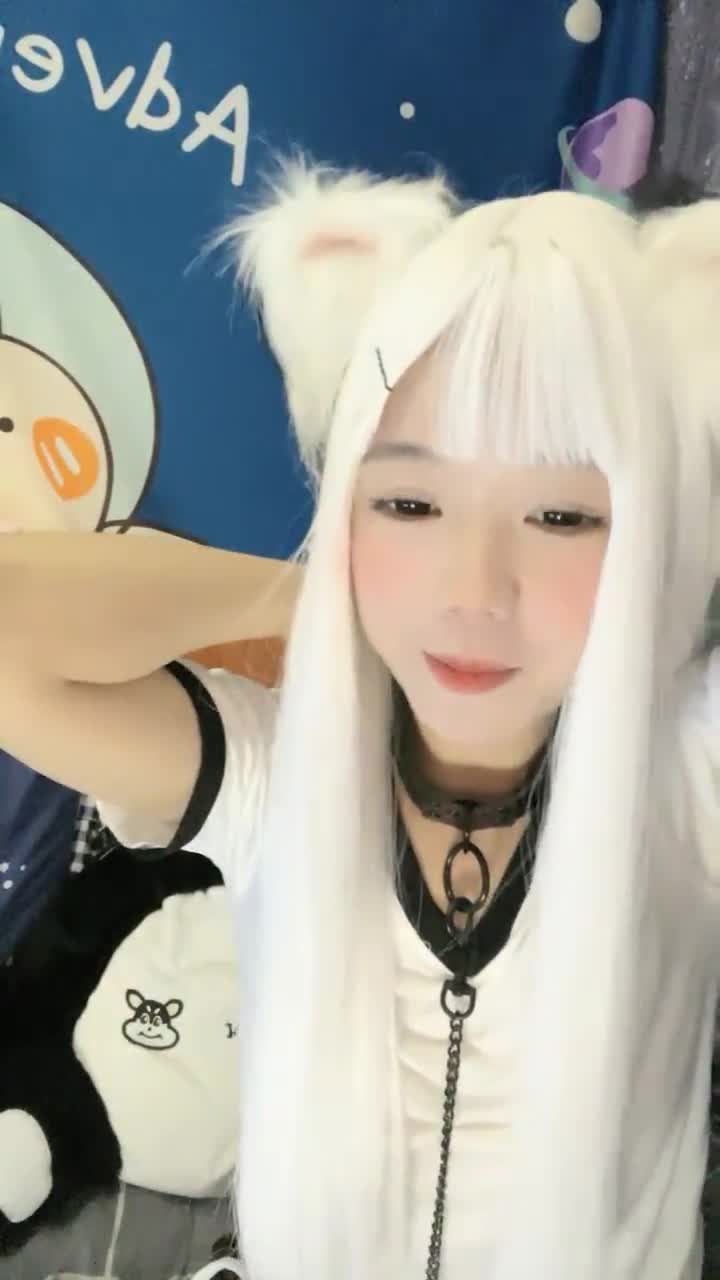 二次元小萝莉，人美声甜，露脸大黑牛、假几巴、跳蛋自慰合集【72v】 (46)