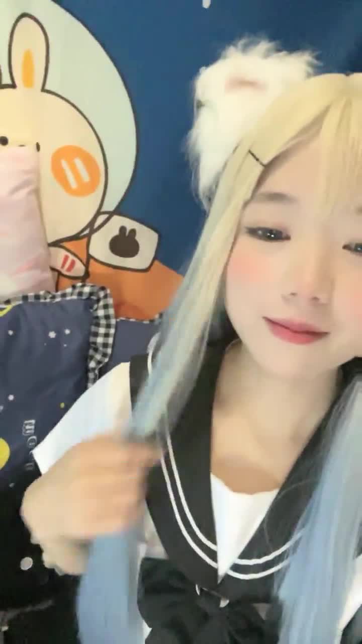 二次元小萝莉，人美声甜，露脸大黑牛、假几巴、跳蛋自慰合集【72v】 (45)