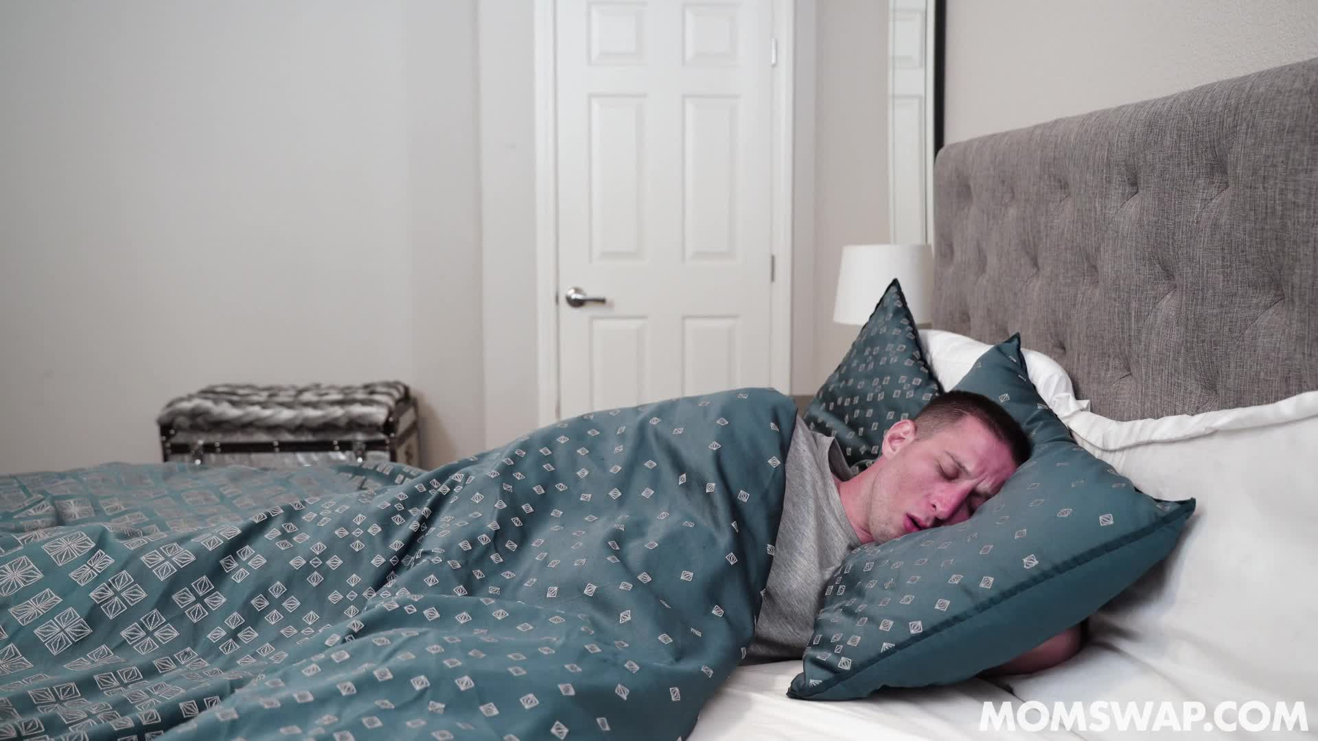 momswap.21.08.30.dee.williams.and.sheena.ryder.nurture.vs.nature