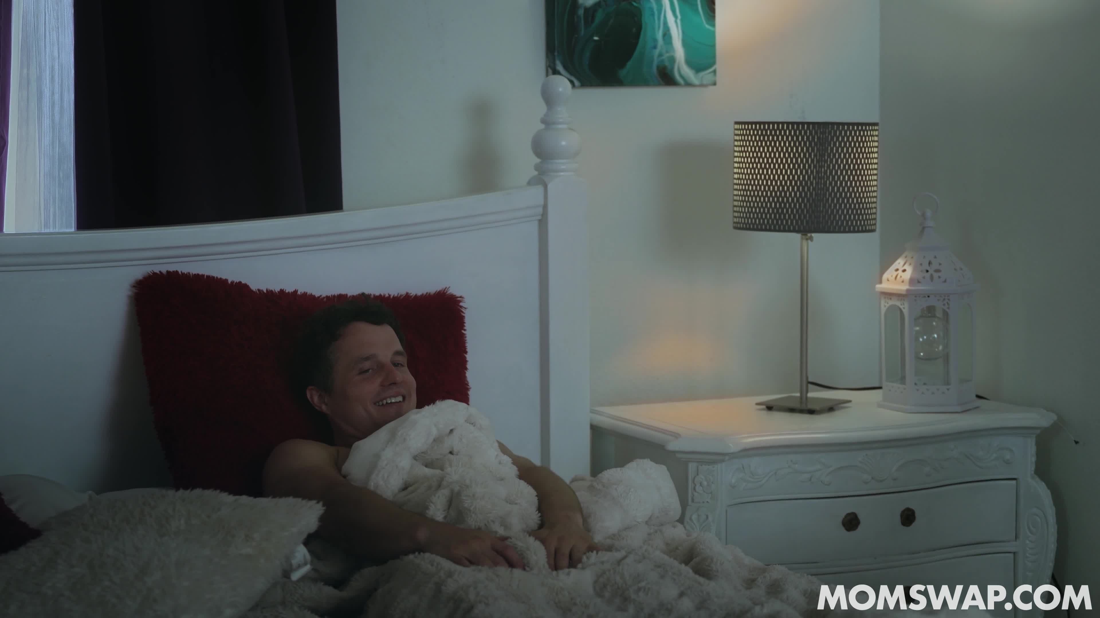 momswap.23.08.16.bridgette.b.and.bunny.madison.a.dream.cum.true