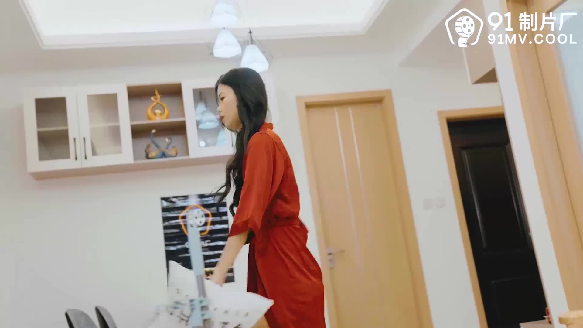 hhd800.com@[原y版b]_20211205_91制z片p厂c_91CM-209_拜b金j母m狗g人r妻q-苏s然r