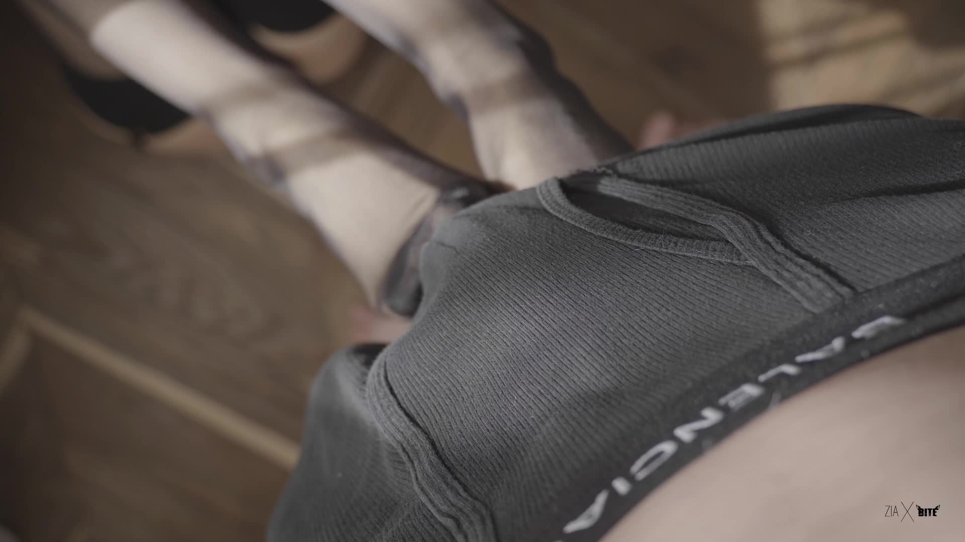 ri.bi@CloseupHand-,Foot-,BlowjobWCuminMouth