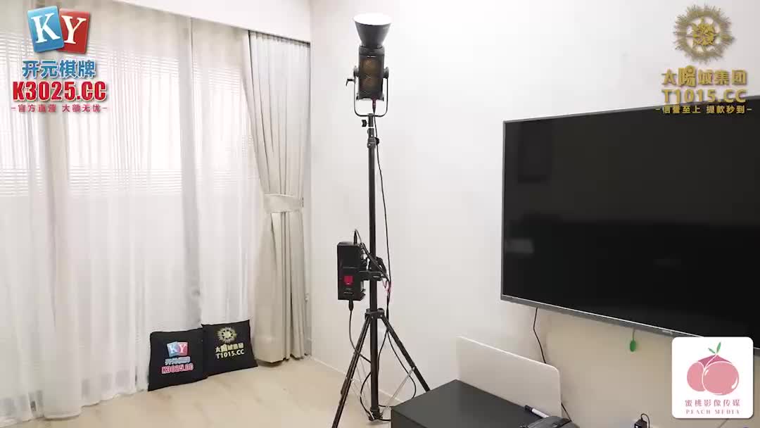 蜜桃影像PMC485演艺圈新人面试潜规则