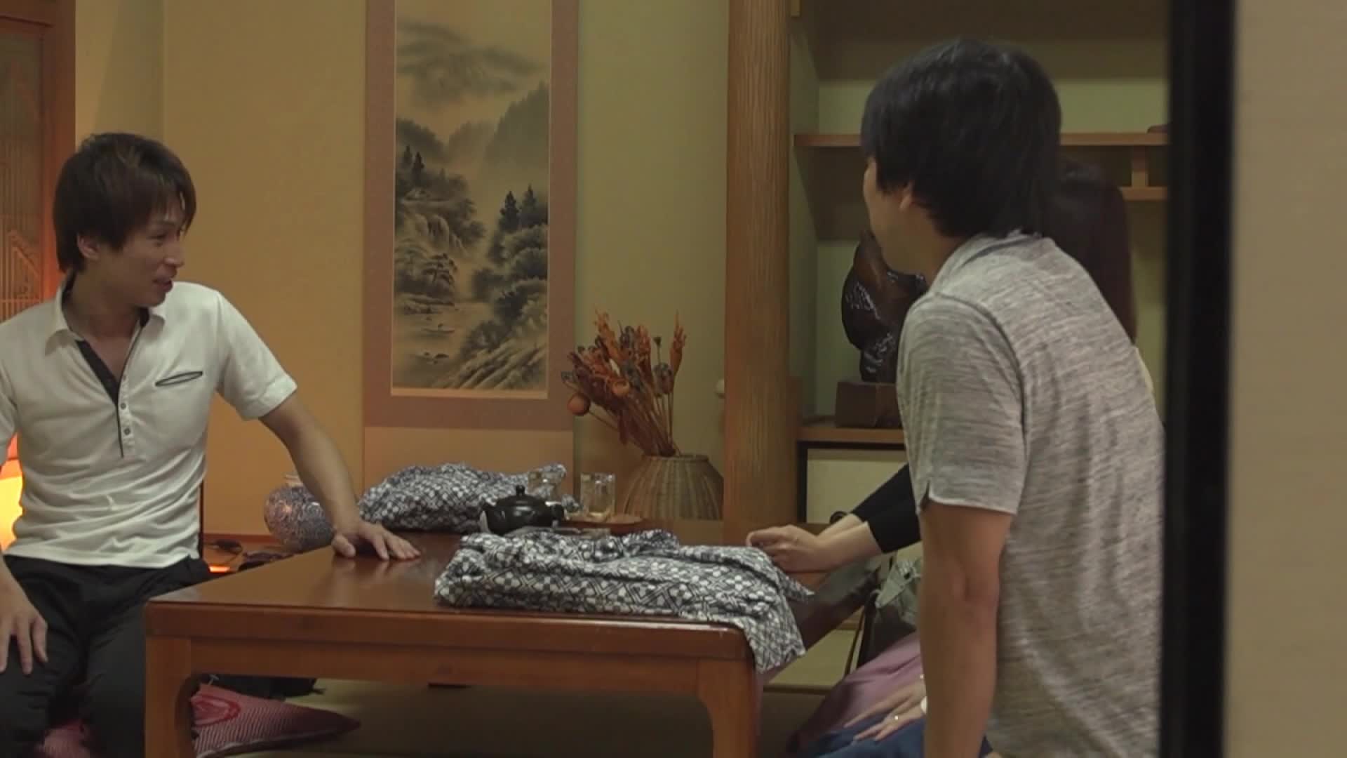 UD-790r(125ud00790r)[LEO]夫婦交換スワップ温泉旅行2マンネリ打破の秘策っ！！まさかの混浴っ？！酔いに任せて寝取られる奥様たちっ！！