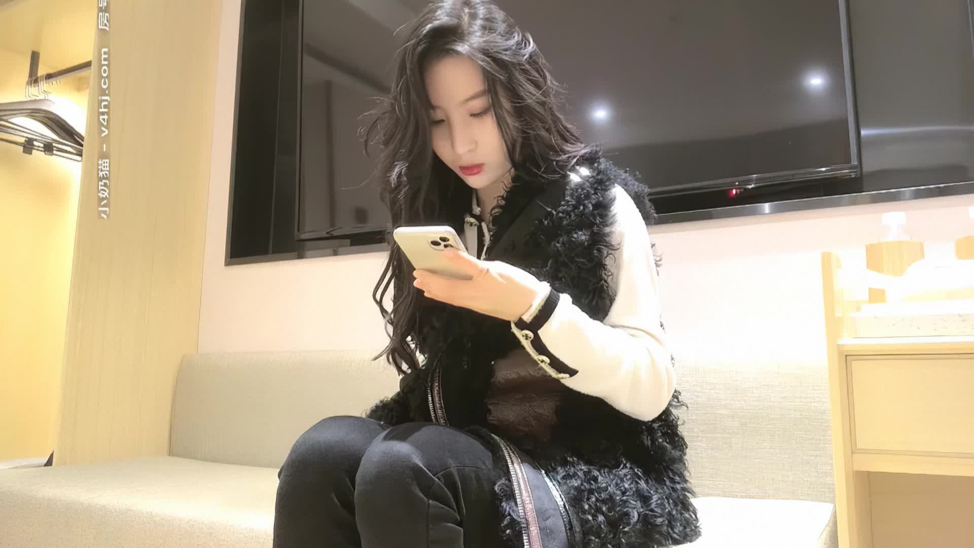 小宝寻花3000网约极品御姐外围，风骚白皙身材好