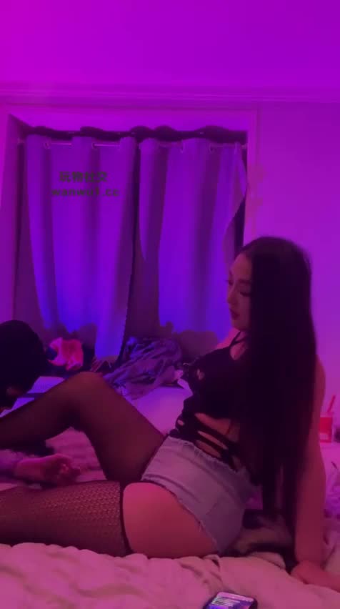 2048.hk@AIUTJ：黑丝坐脸室息