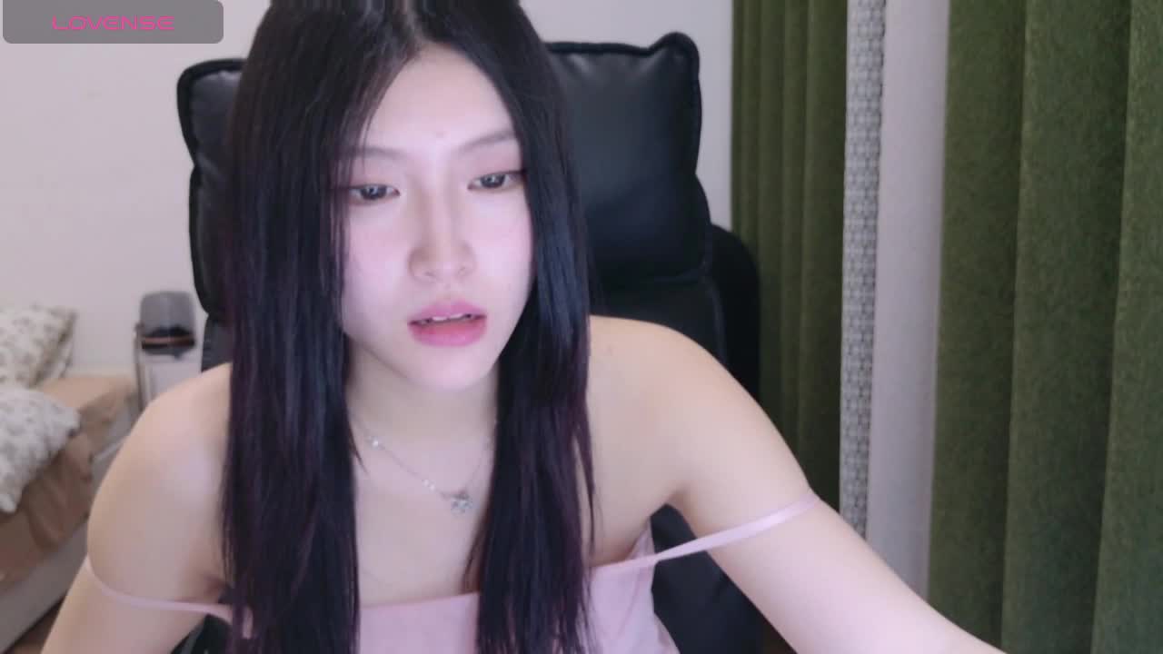 2048.hk@199358758_720p60_2025-04-27_19-38-14-00.00.00.000-01.28.54.096