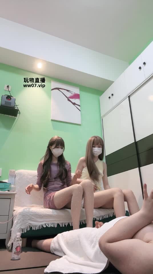 2048.hk@鹿可 一唯 TJ：双S 闺蜜花假阳四爱榨精 全程大鸡巴抽插菊花 高能手速手榨 超短裤坐脸诱惑 射满白丝脚底