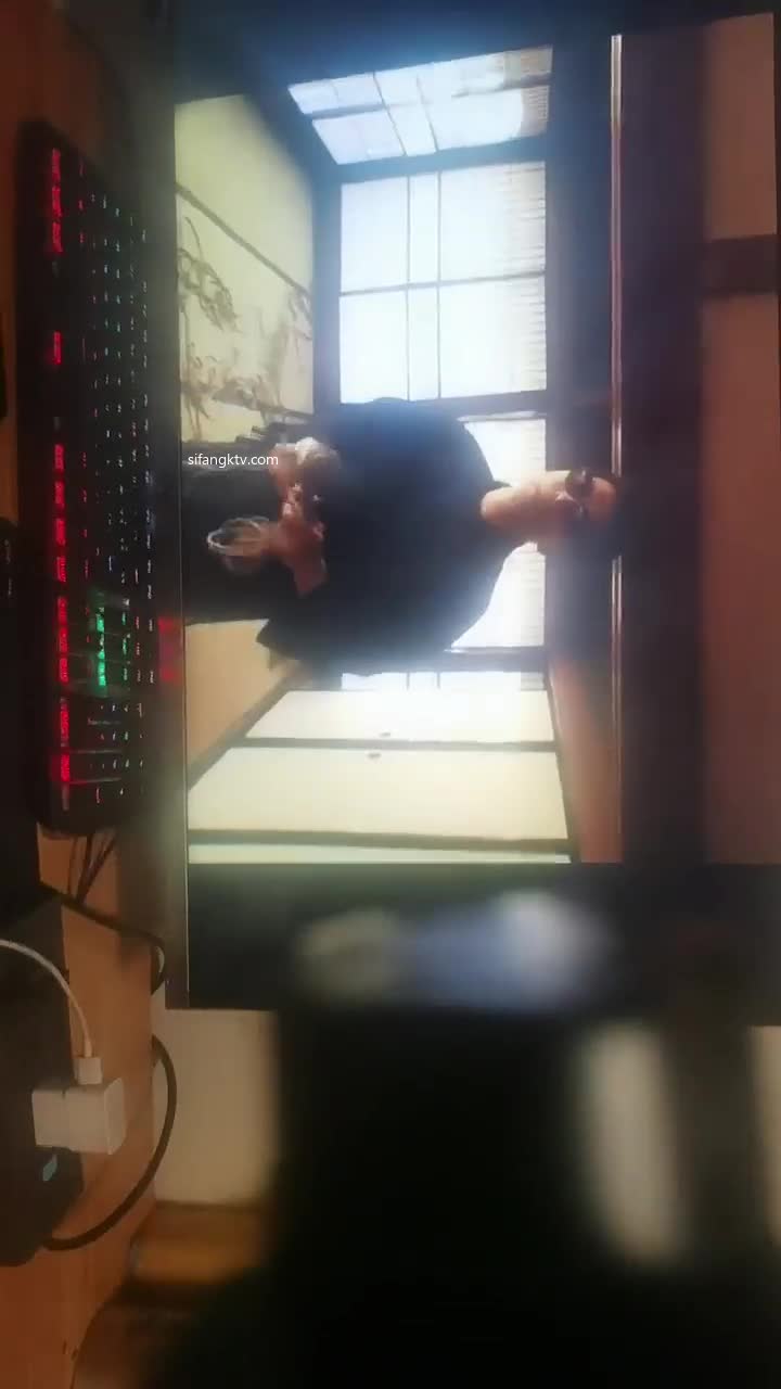 2048.hk@26438648_烛与小可_20221031_212411