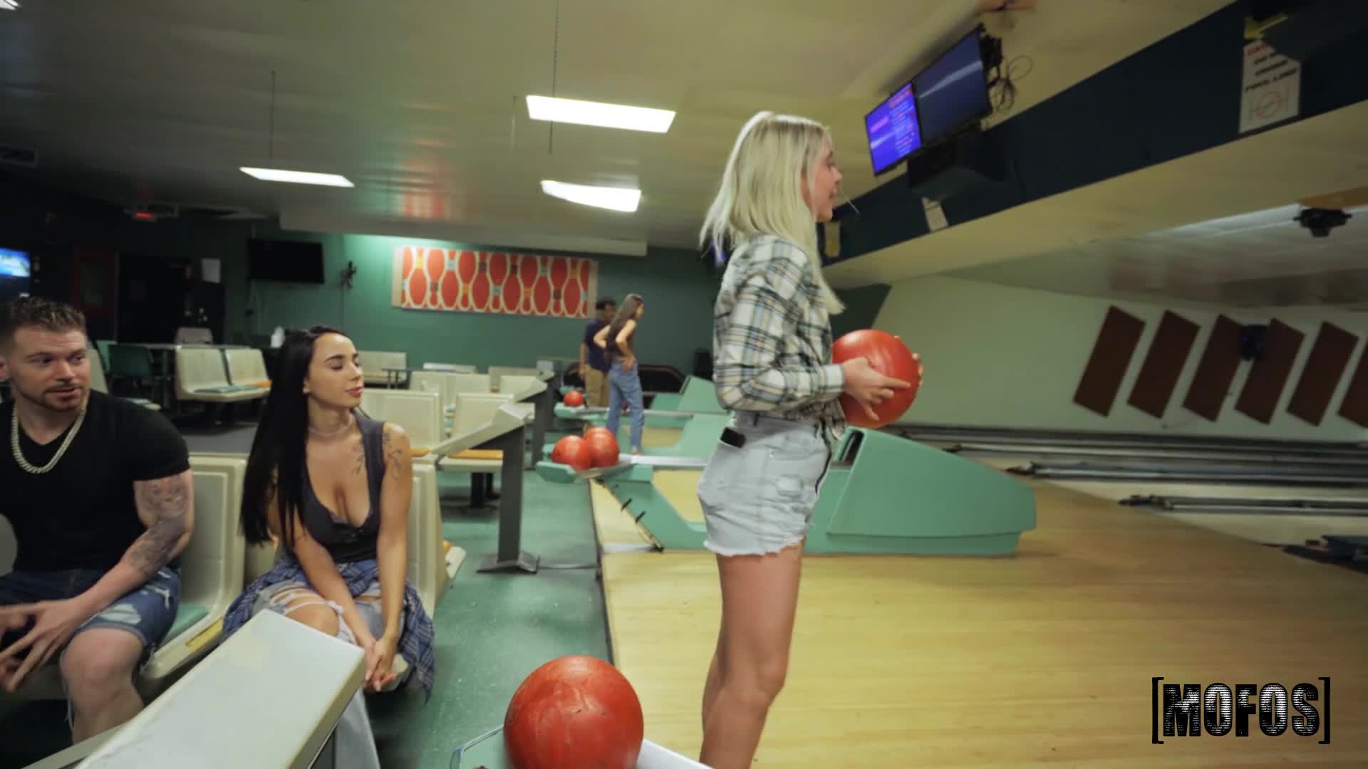 [LetsPostIt.com-2022]-GabyOrtega-TheBowlingAlleygoesCrazy