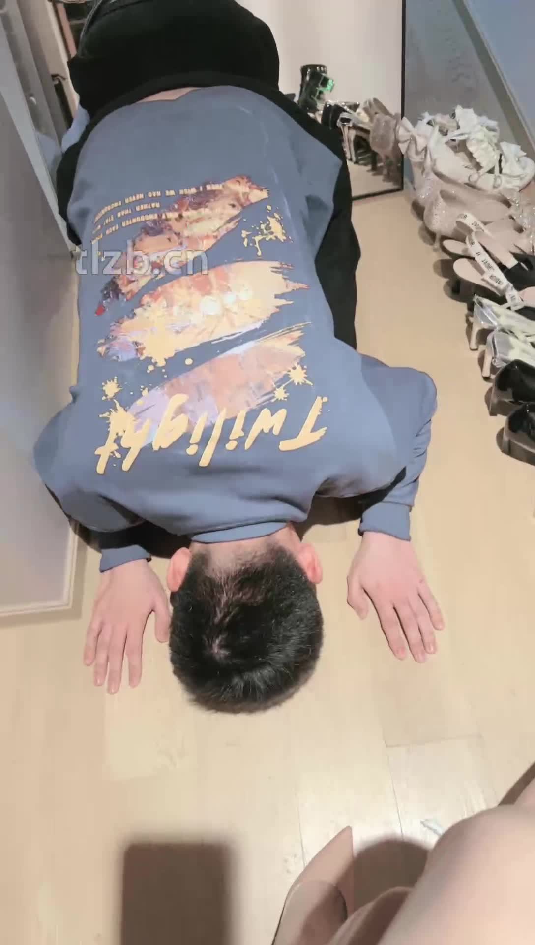 @2048.hk时安S 101_袜子塞嘴鞭打舔多双脏鞋臭脚捂脸