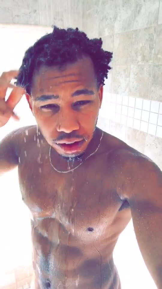 2048.hk@18-02-13_1100200_Gotta_shower_right_after_every_scene_540x960