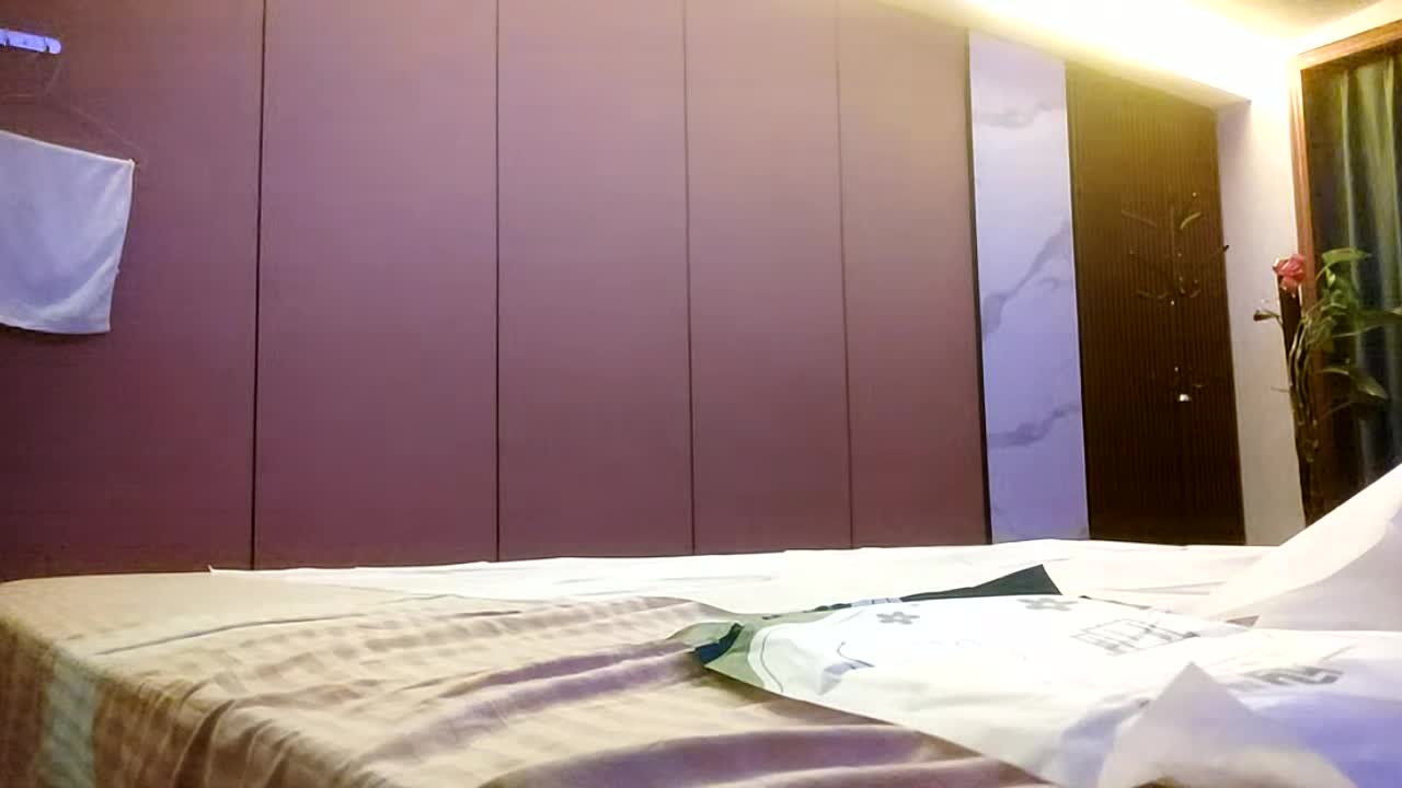 #探花精选 赵公子探花美女 大奶骚女技师，推背按摩舔菊，服务很周到，口完一顿爆操 绿帽人妻