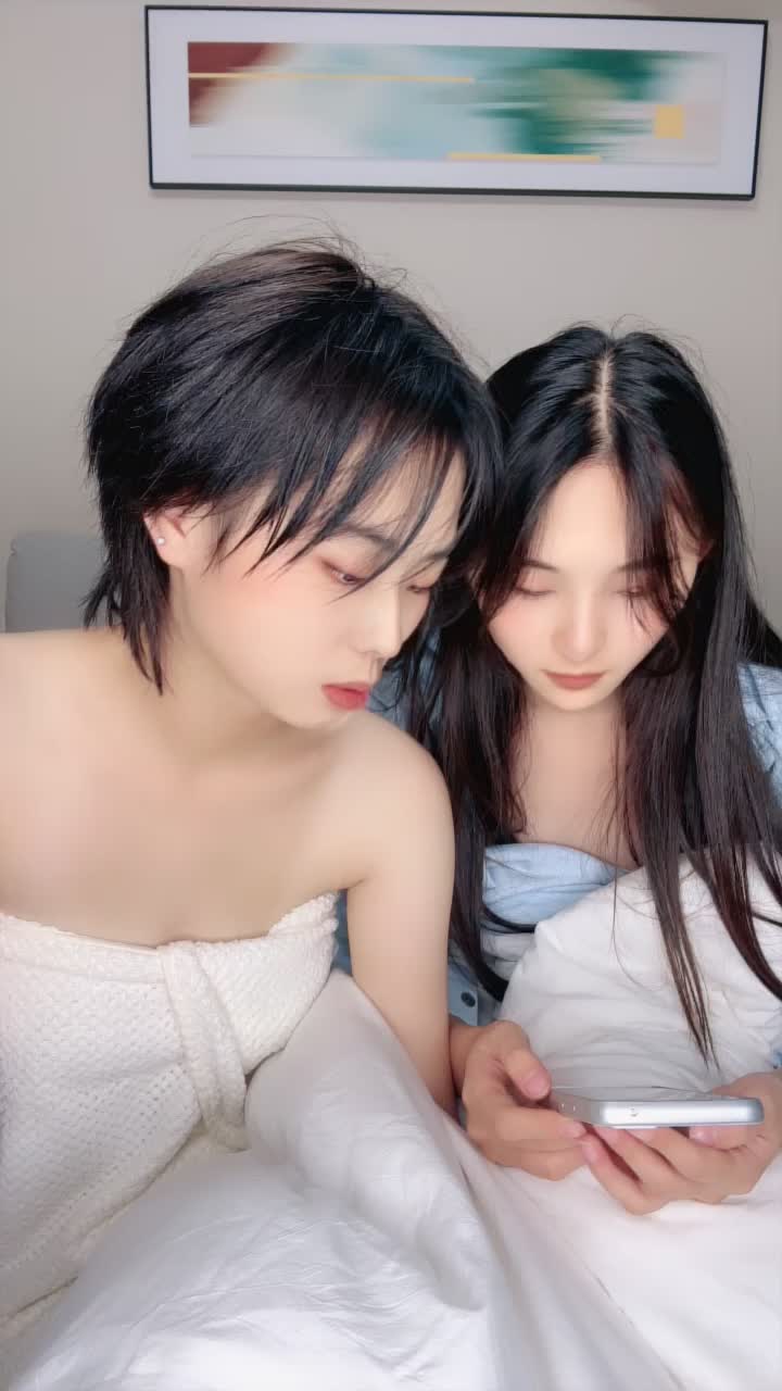 2048.hk@1726897607_娇艳姐妹花_20251010_001918