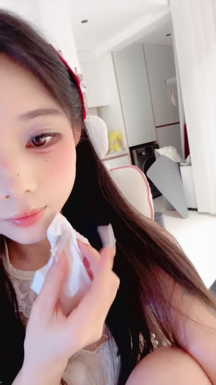 2048.hk@粉嫩小白兔_88082727_20251004-234257