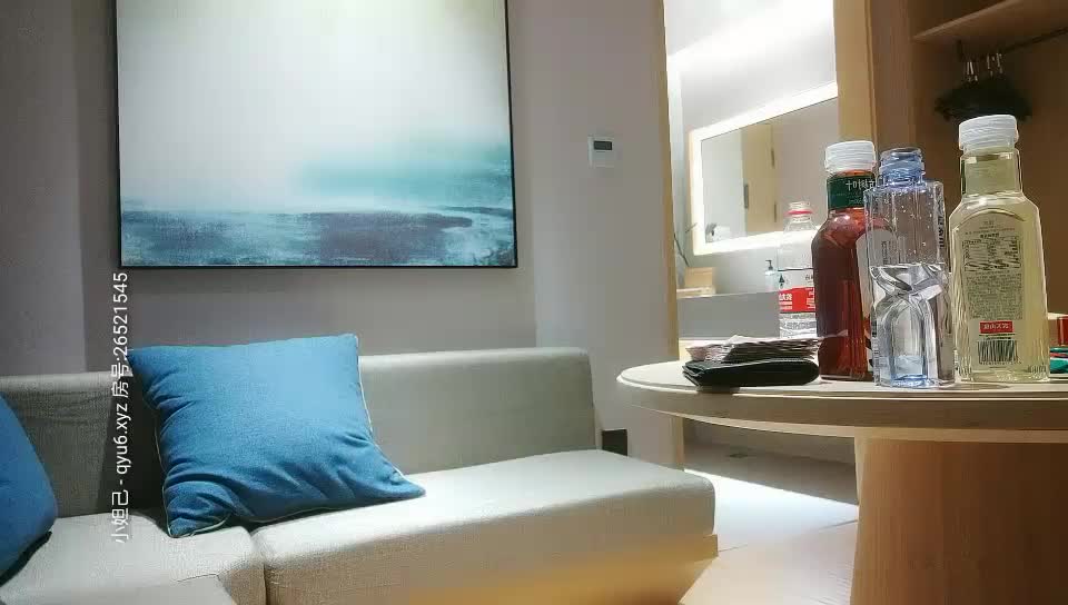 2@0@2@1@.@5@.@1@【@9@1@沈@先@森@】@嫖@娼@大@师@带@你@找@外@围@，@话@不@多@黑@丝@红@衣@妹@抹@上@润@滑@油@开@操@，@翘@起@屁@股@后@入@骑@坐@操@的@妹@子@呻@吟@连@连