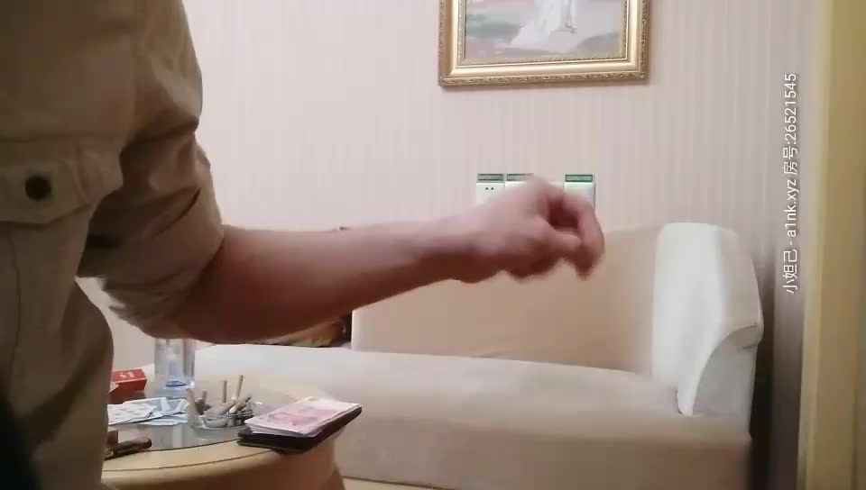 9@1@沈@先@森@探@花@深@夜@约@了@个@长@相@甜@美@萌@妹@子@穿@上@学@生@制@服@啪@啪@，@舔@弄@大@屌@抬@腿@侧@入@后@入@猛@操@搞@得@妹@子@呻@吟@连@连