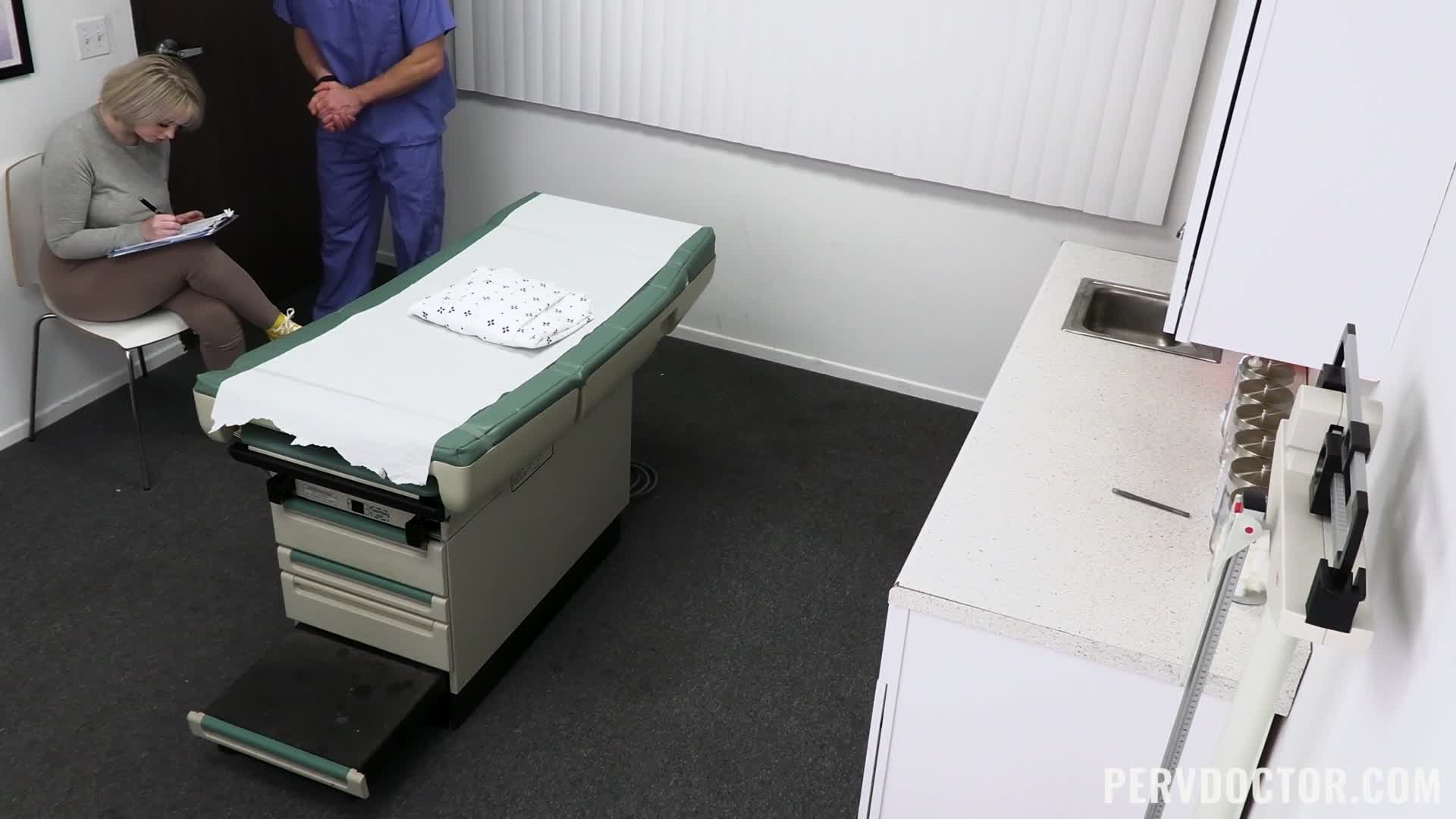 pervdoctor.22.07.09.annie.archer.regrown.hymen