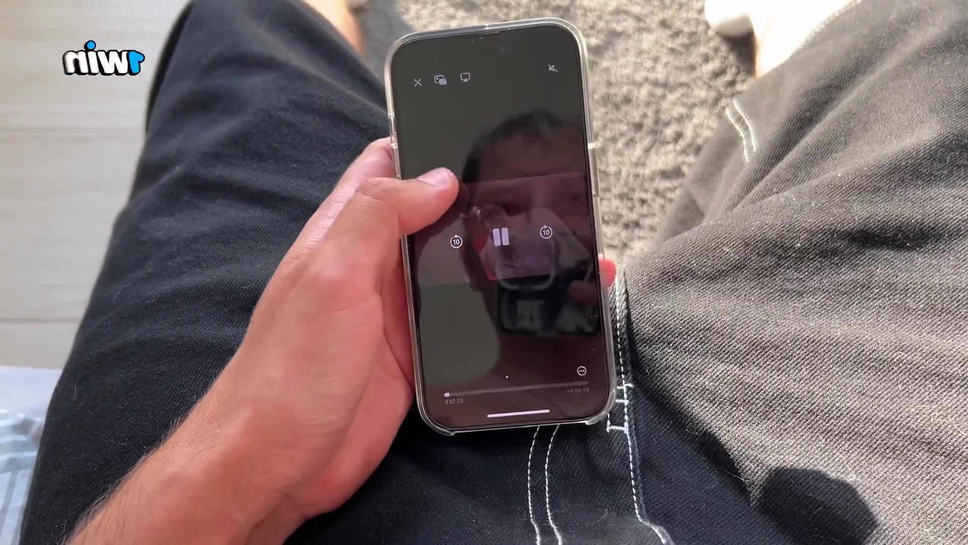 2048.hk@52-1WINPORN 继妹被抓到继兄弟抽搐！但她没想到他会这么粗暴