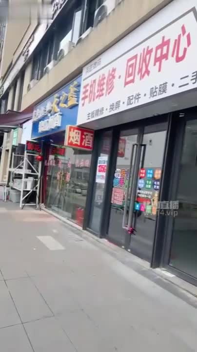 2048.hk@素人挖掘机TJ：开发04护理清纯小姐姐刚毕业好清纯开发全程都在笑踩脸居然主动脱袜子裸足踩走一天路味道太刺激了揪耳朵耳光给素人当椅子全体重踩踏2025-09-08