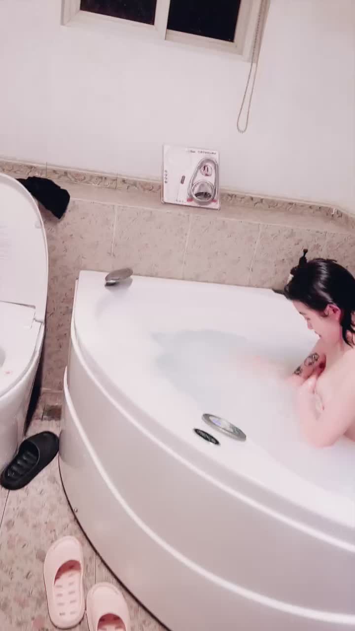 2048.hk@1441288723_1441288723_20251022-202349